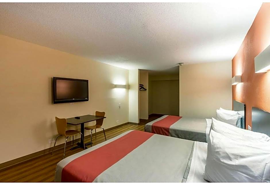 Photo 1 of 6 of 2 Queen Beds, Nonsmoking