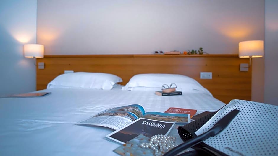 Mistral2 Hotel