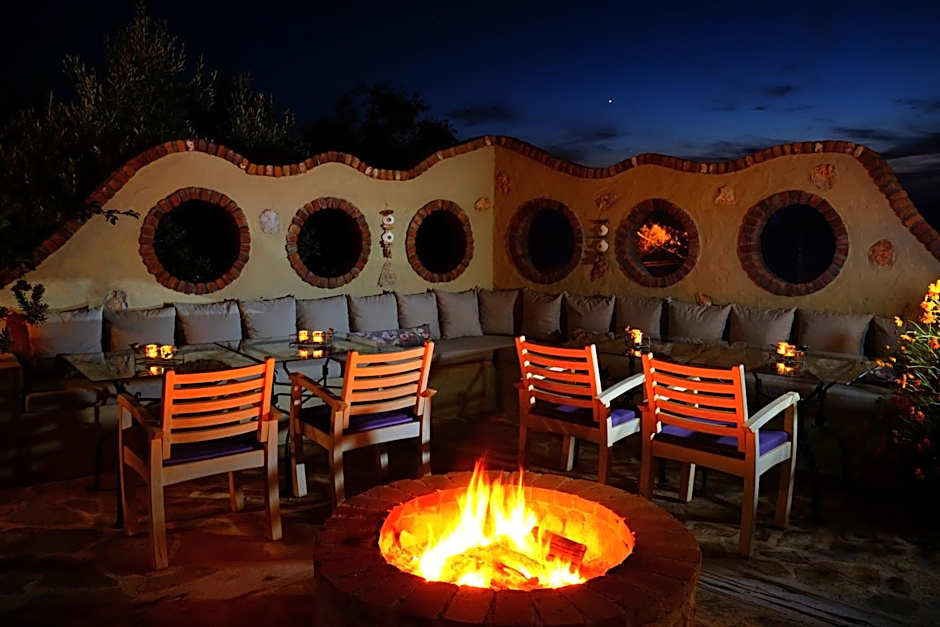 Mandarin & Mango Boutique Hotel