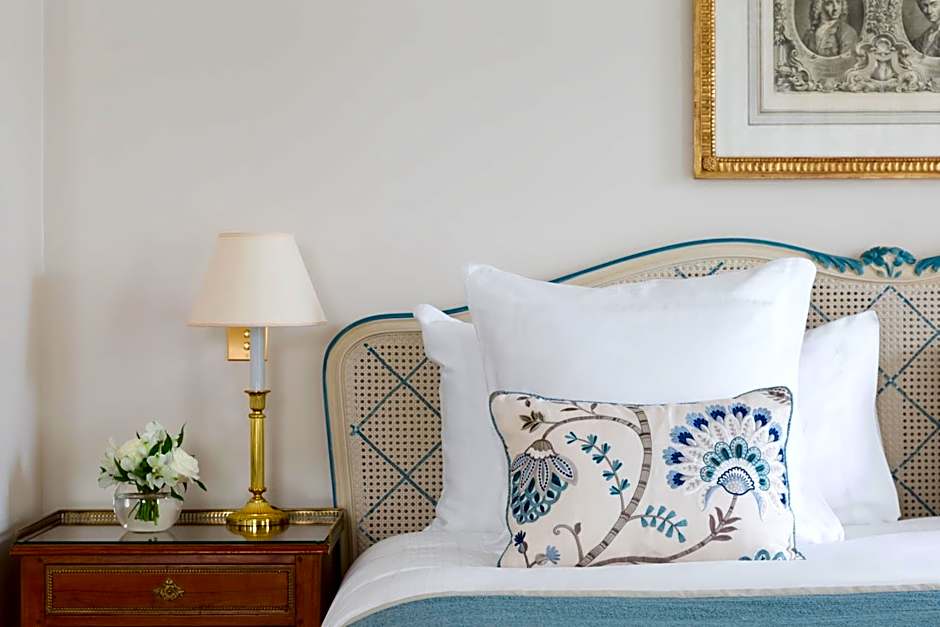 Le Bristol Paris, Oetker Hotels