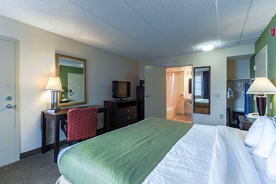 Quality Inn & Suites West Chester