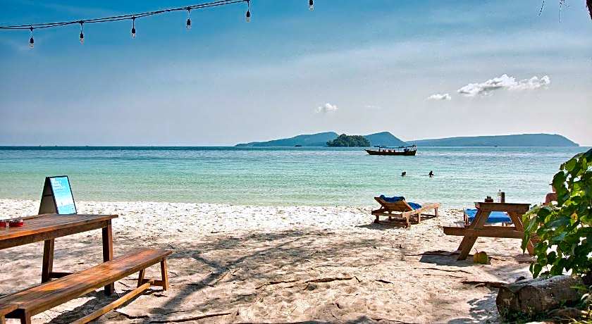 Mad Monkey  Koh Rong 