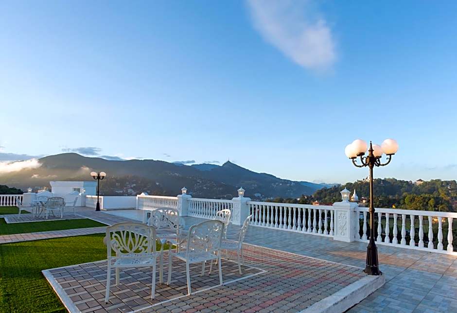 The Grand Kandyan Hotel