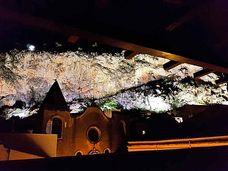 Bed and Breakfast L&P