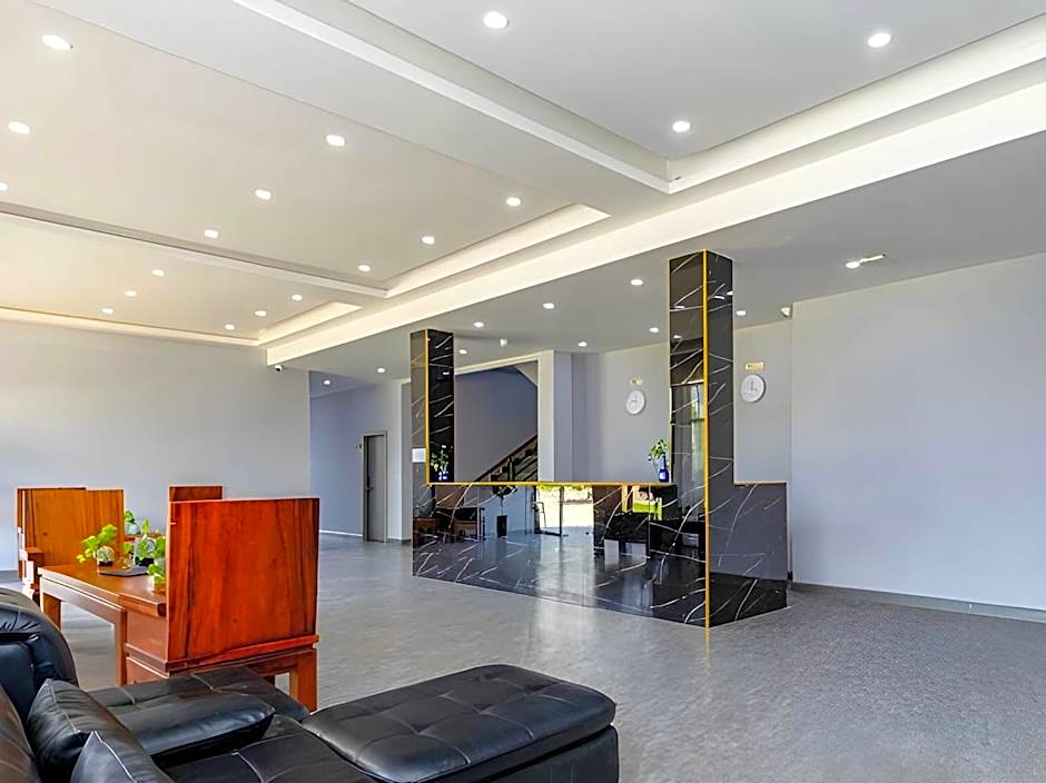 Lisha Grand Hotel