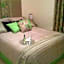 Apple House Guesthouse Heathrow Airport