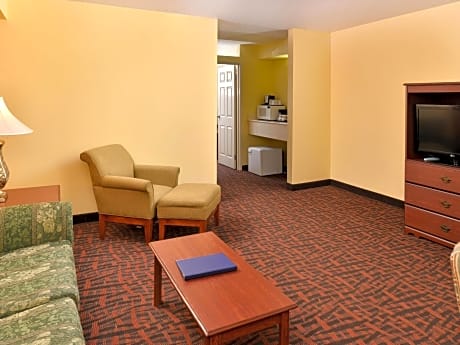 King Suite with Kitchen - Non-Smoking