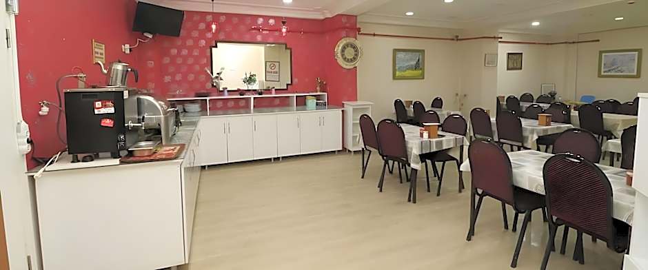 Peracity Hotel