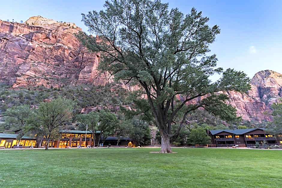 Zion Lodge