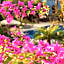 El Encanto Inn & Suites