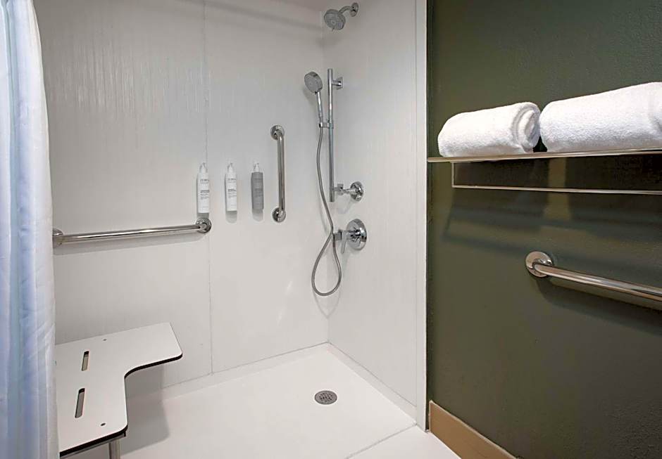 Spark by Hilton Jackson Ridgeland