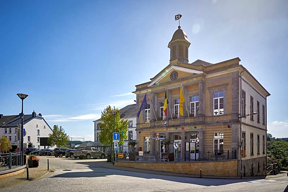 Hillview Hotel Grandvoir