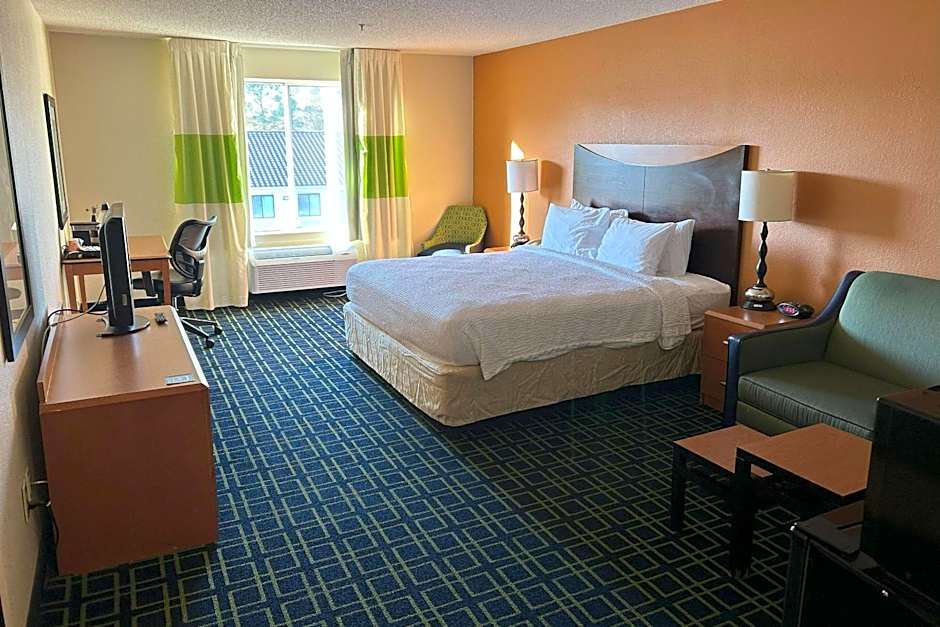Country Inn & Suites by Radisson, Fayetteville I-95, NC