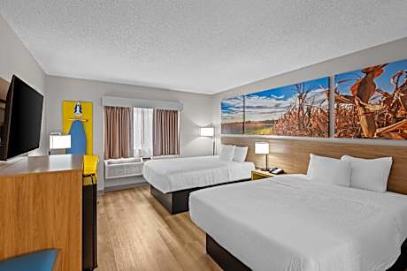 Queen Room with Two Queen Beds - Non-Smoking