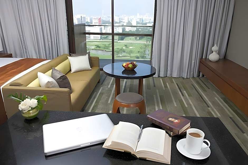 Hansar Bangkok Hotel