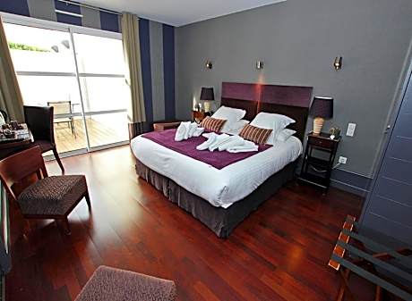 Triple Room with Garden View