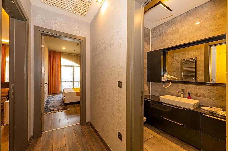Photo 1 of 15 of Family Suite