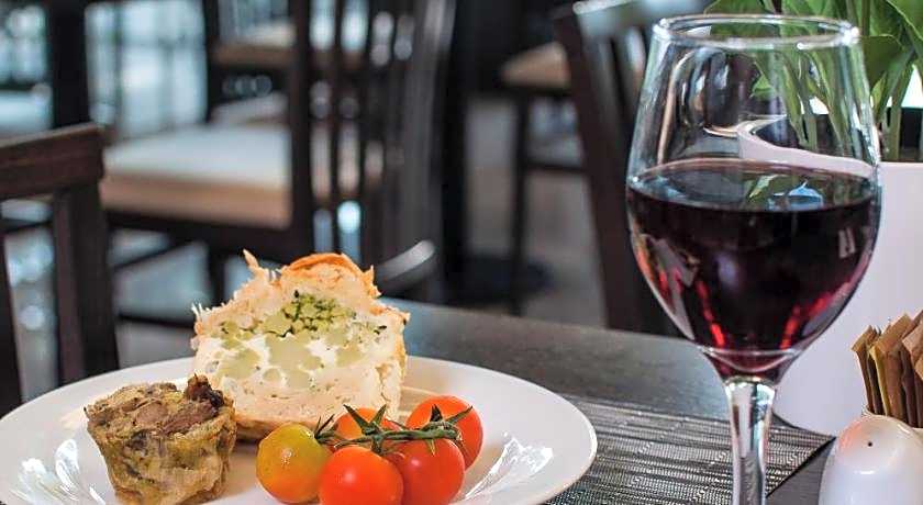 Benjamin Herzliya Business Hotel