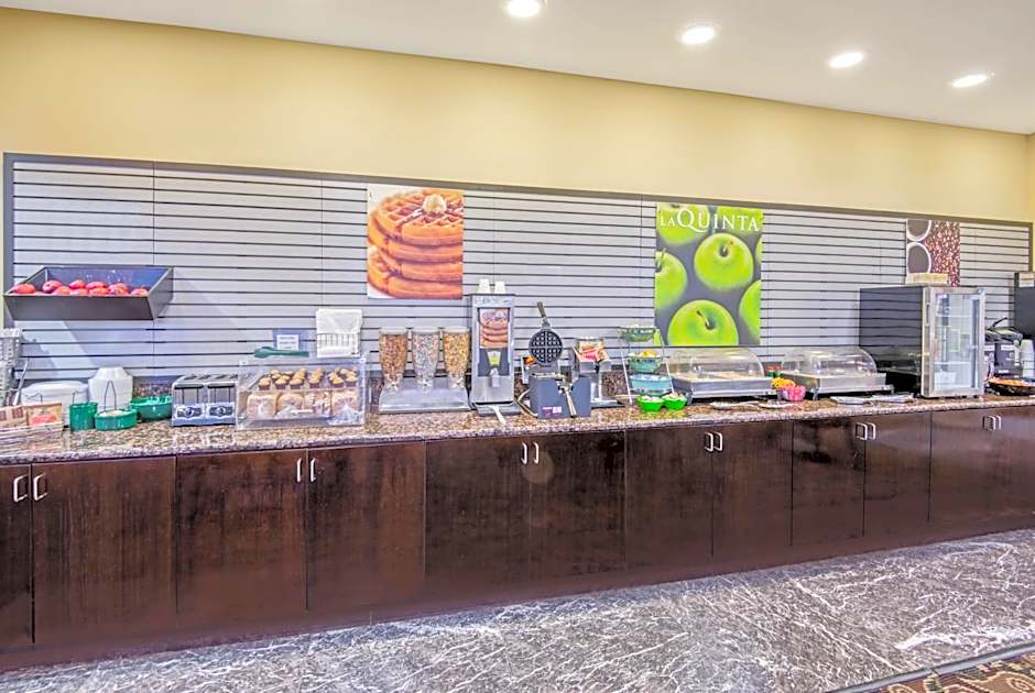 La Quinta Inn & Suites by Wyndham Elk City