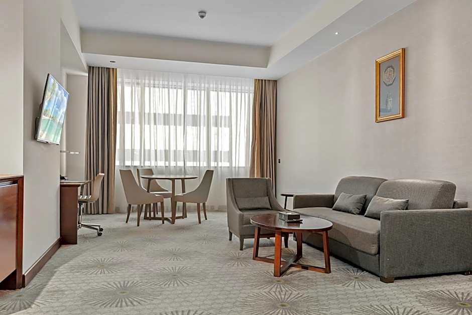 Holiday Suites Al Azizia