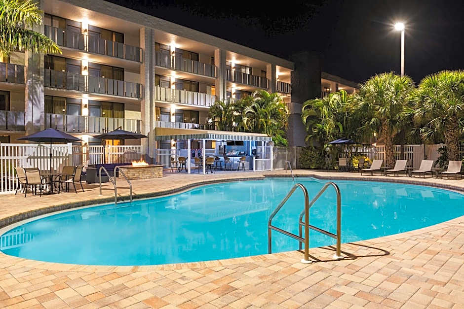 Spark by Hilton Sarasota Siesta Key Gateway