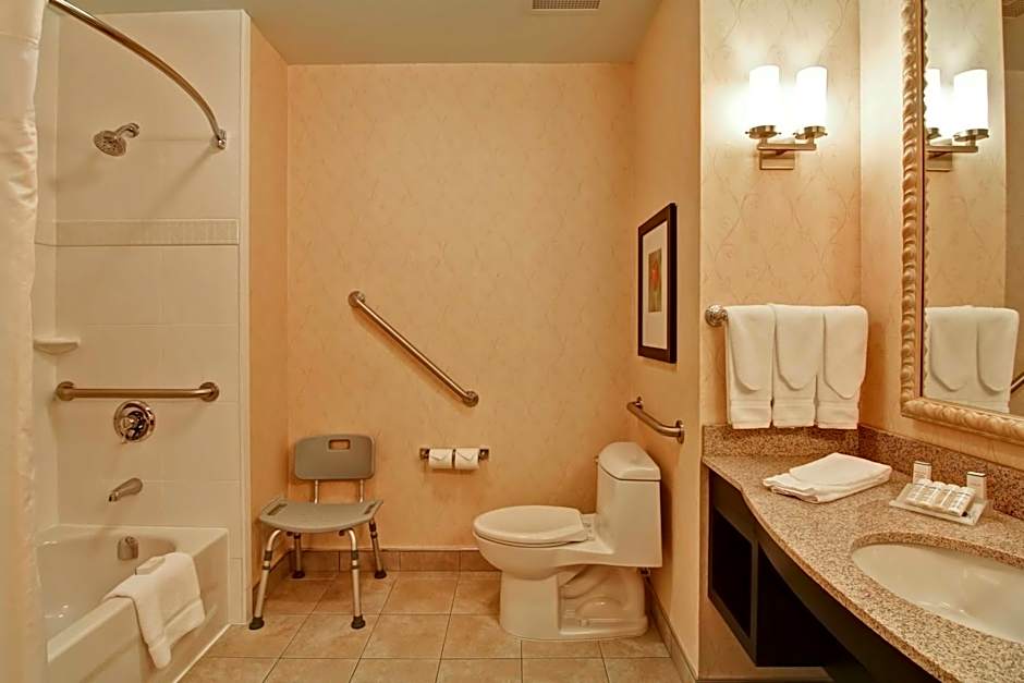 Hilton Garden Inn Ottawa Airport