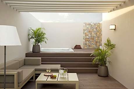 Suite Club With Views