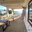 Seabreeze Beach Lodge