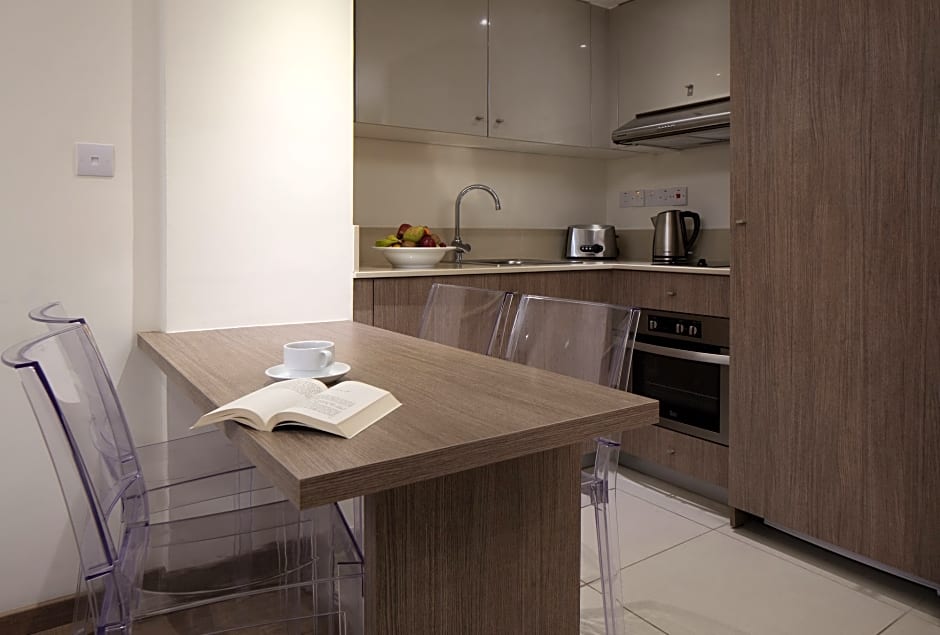 Melpo Antia Luxury Apartments & Suites