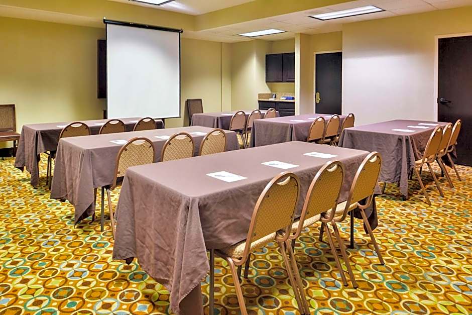 Hampton Inn Staunton