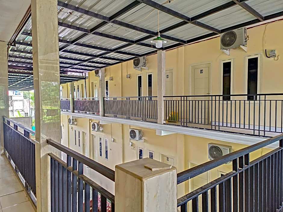 RedDoorz @ Al Muhajir Homestay Kendari