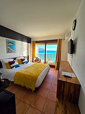 Double Room with Balcony and Sea View