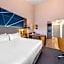 Comfort Inn & Suites Irvine Spectrum