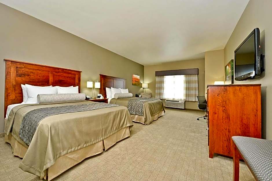 Green Mill Village Hotel & Suites, BW Signature Collection