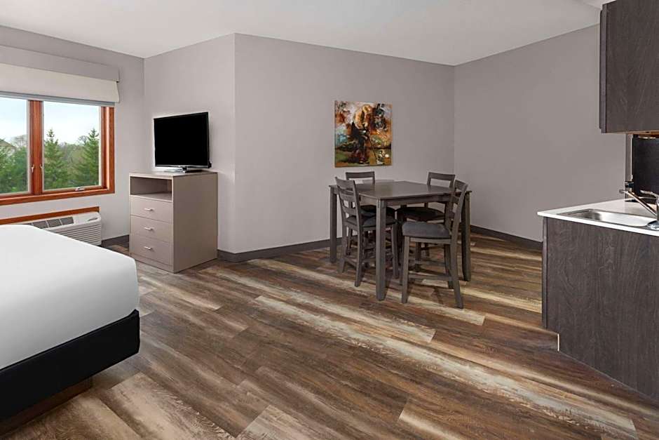 Links Bos Landen Hotel & Spa of Pella, Trademark by Wyndham