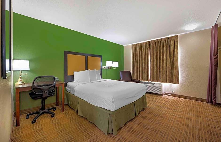 Extended Stay America Suites - Champaign - Urbana