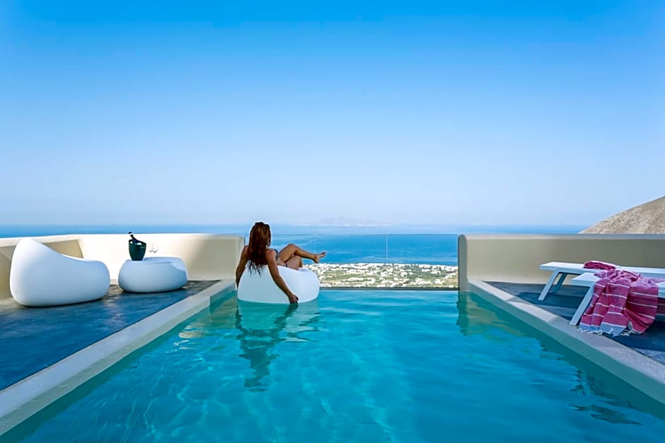 Skyfall Suites - Adults Only