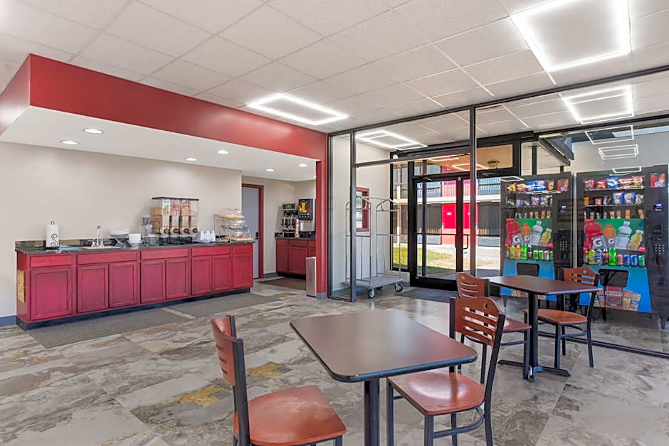 ECONO LODGE CAVE CITY