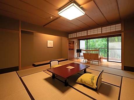 Japanese-Style Quadruple Room