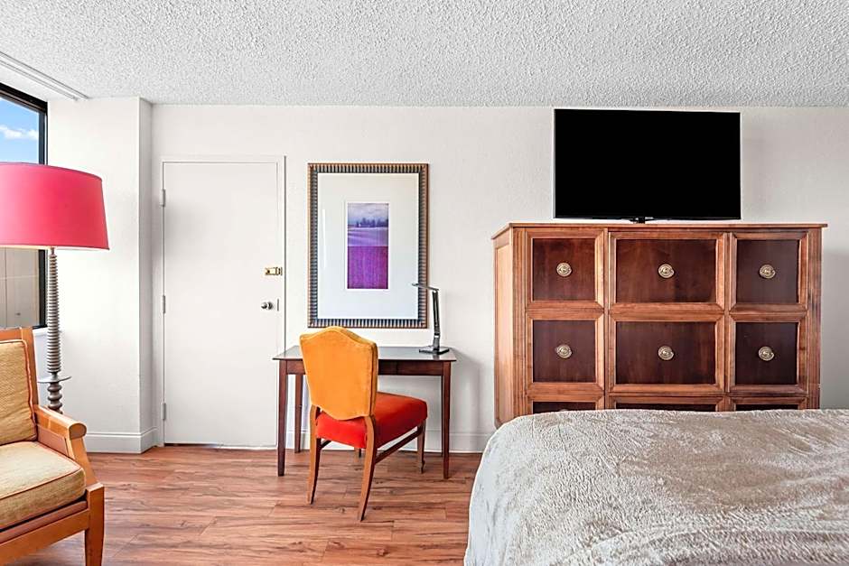 Magnolia Bluffs, BW Signature Collection