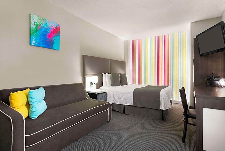 Travelodge by Wyndham Montreal Centre