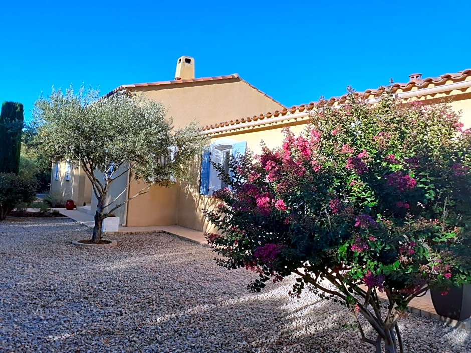 Authentique mas avec piscine en Provence