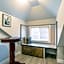 Beautiful renovated home 3 mins drive to Fall