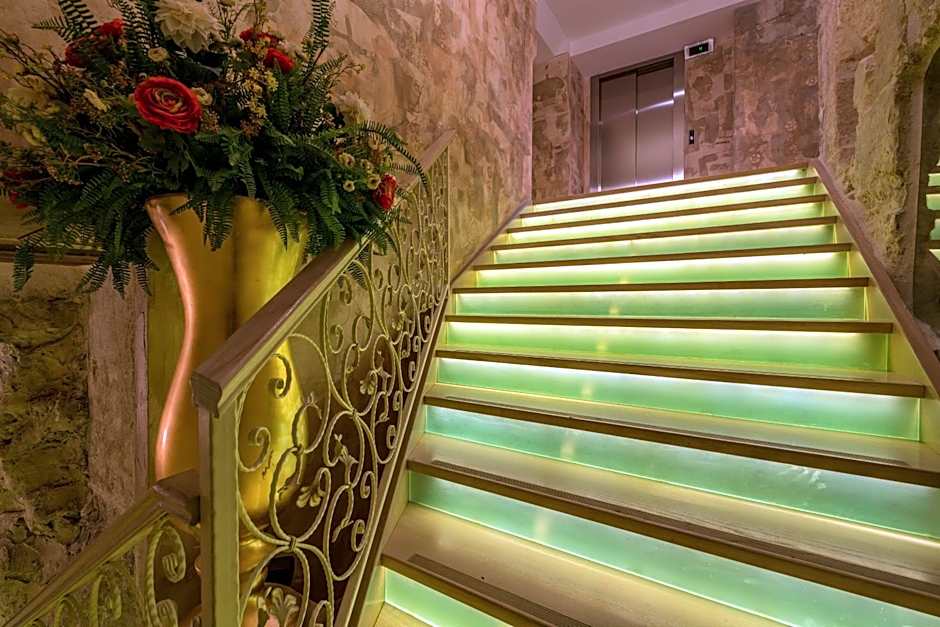 Plaza Marchi Old Town