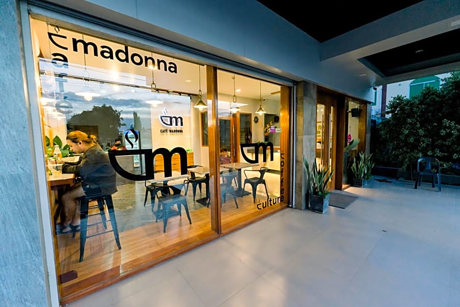 Madonna Hometel and Suites New Pandan