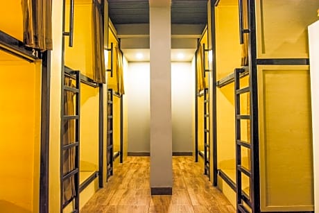 Bed in 10-Bed Mixed Dormitory Room