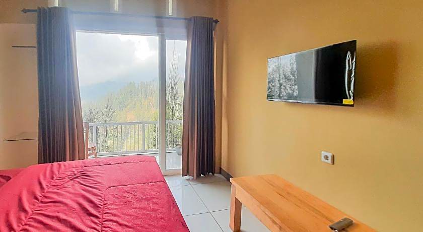 Delvia Bromo Homestay Mitra RedDoorz