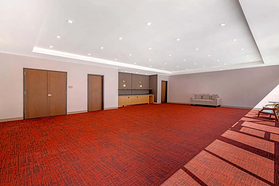 Cambria Hotel & Suites Plymouth
