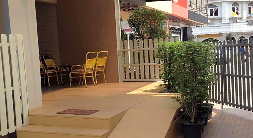 Prajaktra City Hostel