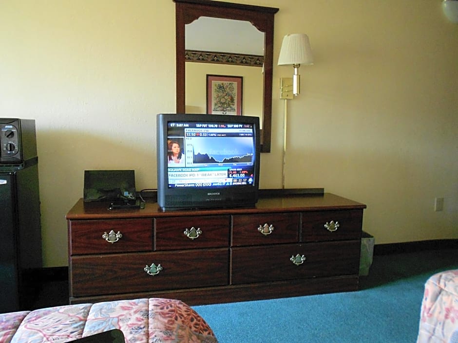 Super 8 by Wyndham Piedmont Greenville Area
